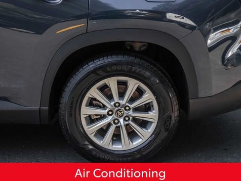 Used 2024 Toyota Grand Highlander AWD image 16