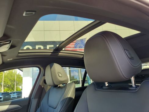 Used 2025 BMW X4 xDrive30i image 12