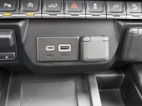 Used 2020 GMC Sierra 1500 AT4 w/ AT4 Premium Package image 31