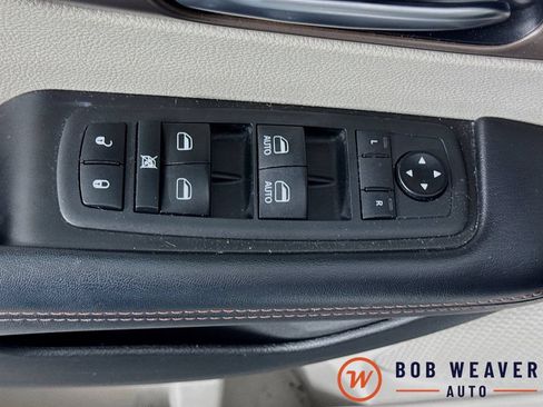 Used 2019 Chrysler Pacifica Touring Plus FWD image 21