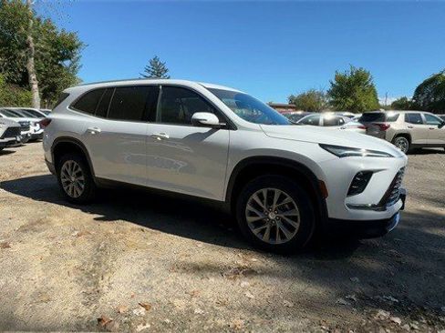 New 2026 Buick Enclave Preferred w/ Power Package image 2