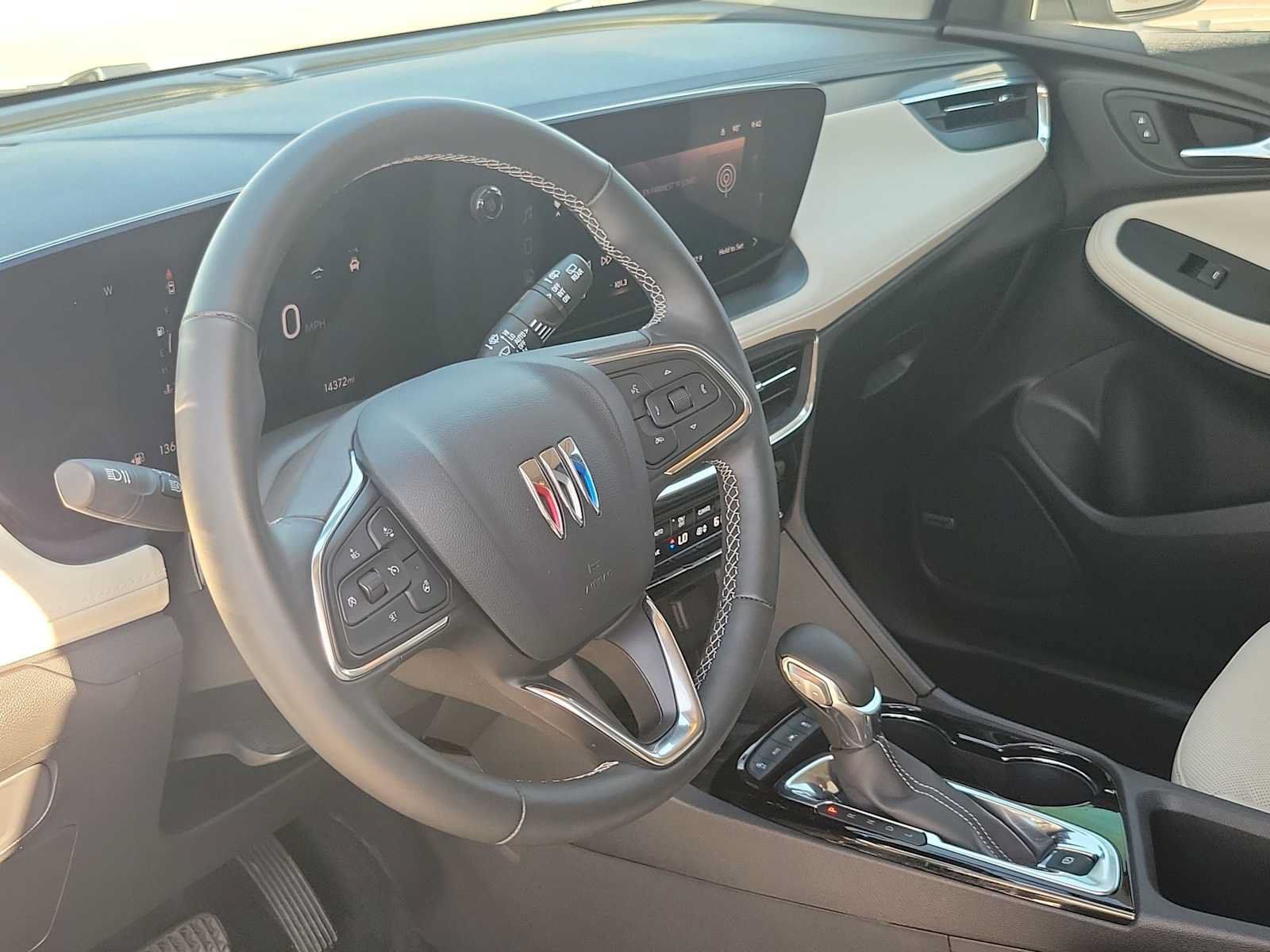 Used 2025 Buick Encore GX Avenir w/ Avenir Technology Package AWD/4WD image 10
