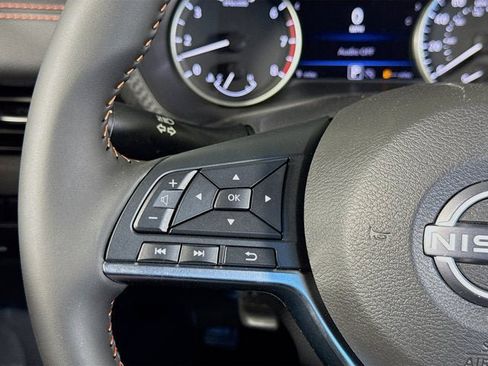 New 2025 Nissan Sentra SR w/ Midnight Edition image 11