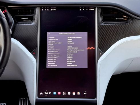 Used 2018 Tesla Model X 75D AWD/4WD image 16