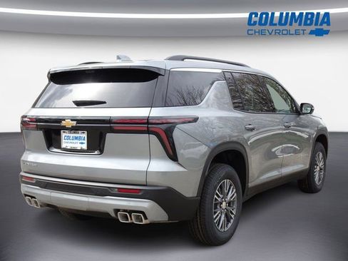 New 2026 Chevrolet Traverse LT w/ Driver Confidence Package FWD image 2