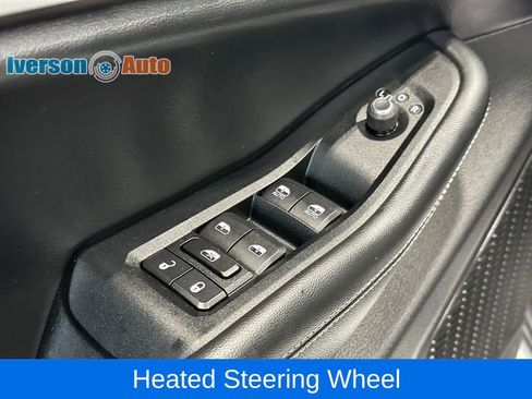 Used 2023 Jeep Grand Cherokee Limited w/ Black Appearance Package image 14