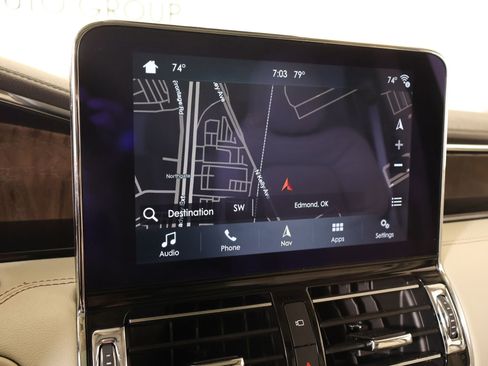 Used 2019 Lincoln Navigator Reserve AWD/4WD image 7