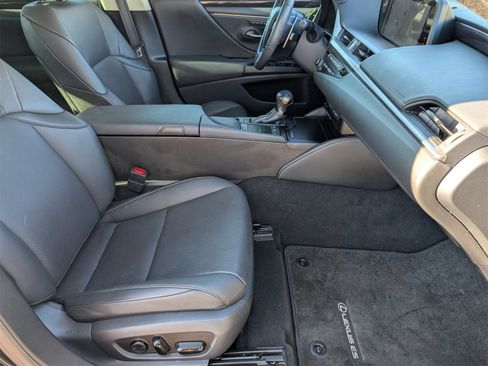 Used 2019 Lexus ES 350 350 w/ Premium Package image 28