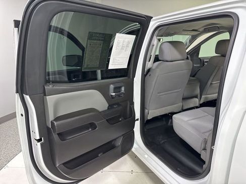 Used 2018 Chevrolet Silverado 1500 W/T w/ Trailering Package image 19