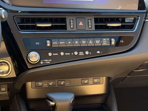 New 2025 Lexus ES 350 Premium image 14