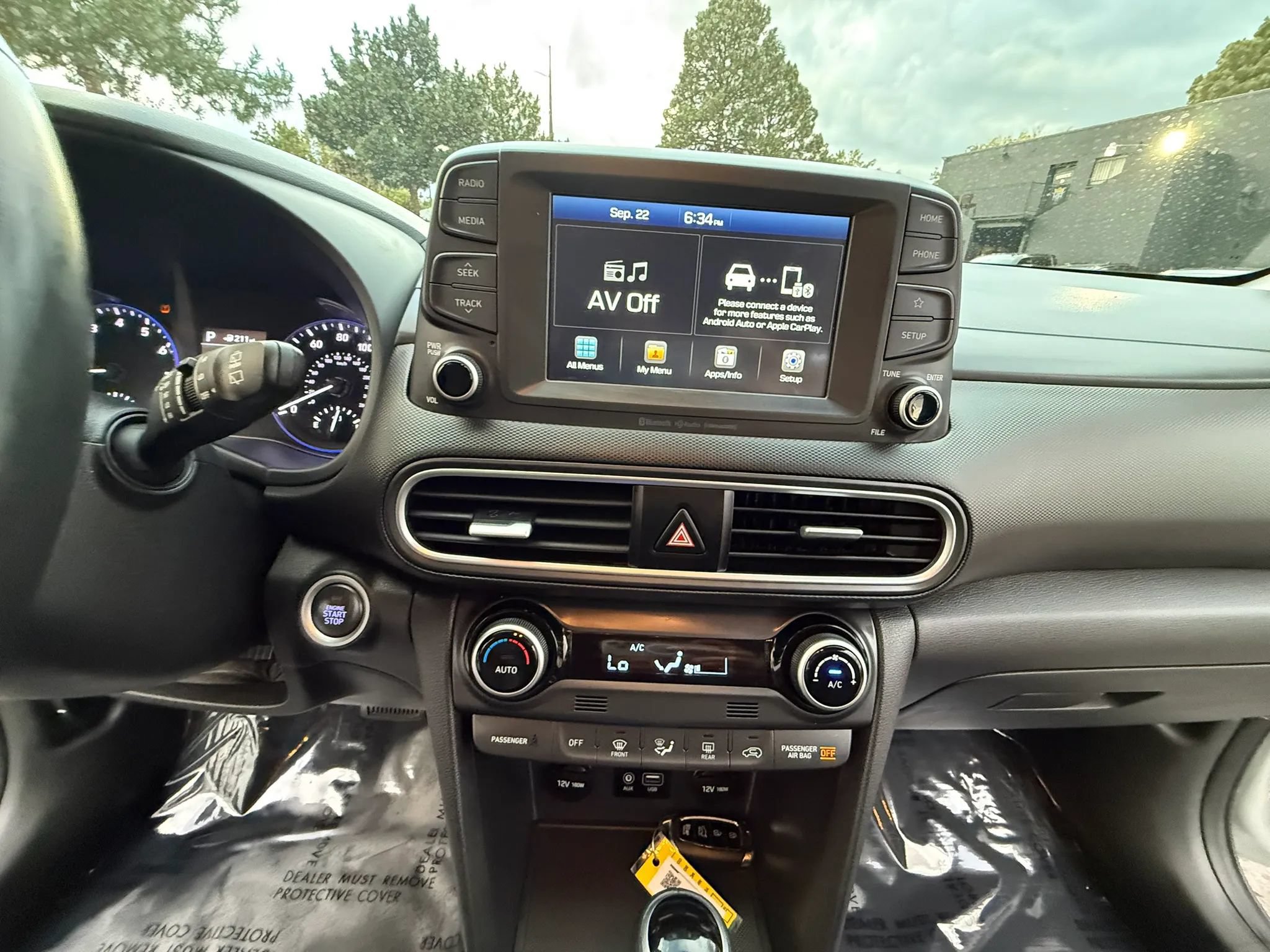 Used 2018 Hyundai Kona Limited AWD/4WD image 35