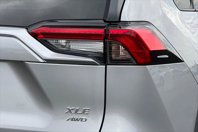 Certified 2025 Toyota RAV4 XLE AWD/4WD image 32