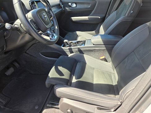Certified 2023 Volvo C40 P8 Recharge Plus w/ Protection Package Premier AWD/4WD image 15