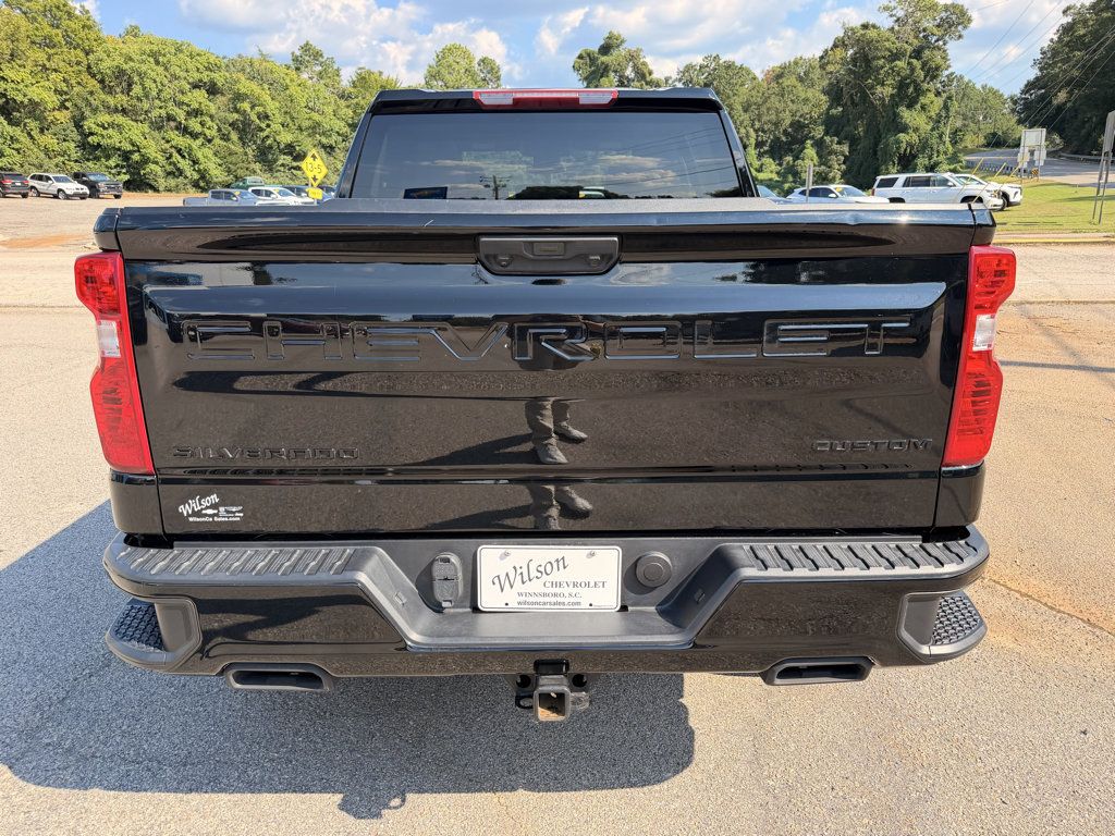 Used 2025 Chevrolet Silverado 1500 Custom Trail Boss w/ Dark Appearance Package AWD/4WD image 5
