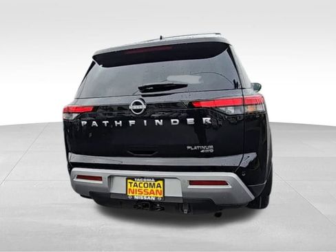 New 2025 Nissan Pathfinder Platinum image 8
