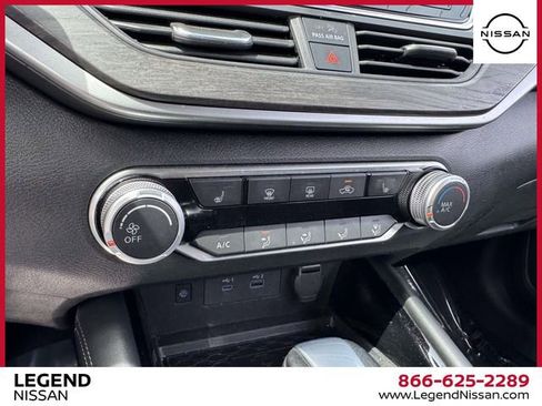 Used 2024 Nissan Altima 2.5 SV w/ SV Premium Package AWD/4WD image 26
