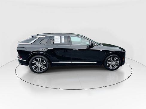 Used 2024 Cadillac Lyriq Luxury RWD image 9