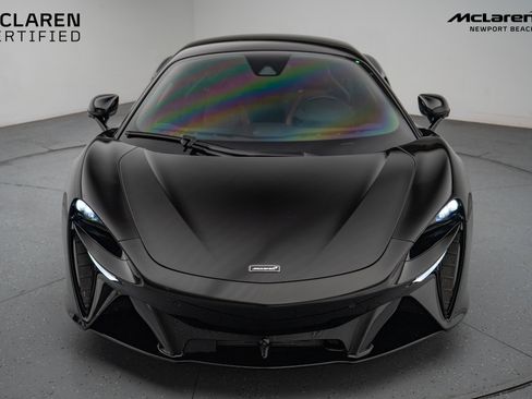 Used 2024 McLaren Artura image 9