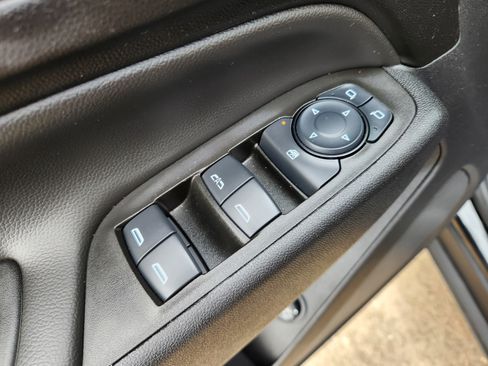 Used 2024 Chevrolet Equinox LT image 24