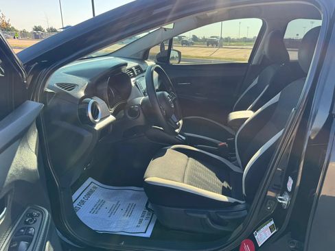 Used 2022 Nissan Versa SV FWD image 17
