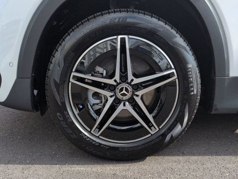 Used 2024 Mercedes-Benz EQB 300 4MATIC image 36