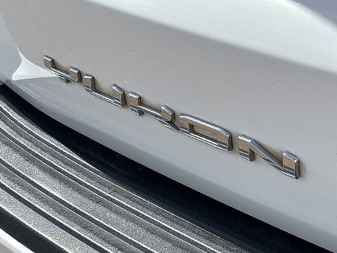 Used 2021 GMC Yukon SLT w/ SLT Luxury Plus Package image 35