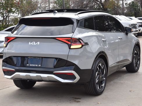 Used 2024 Kia Sportage SX image 8