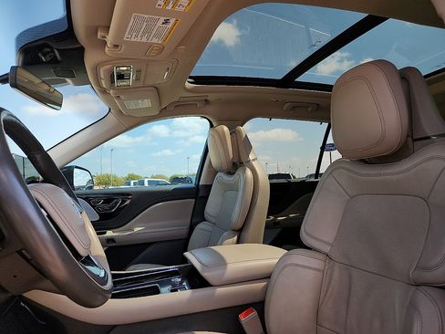 Used 2022 Lincoln Aviator Reserve w/ Equipment Group 201A image 12