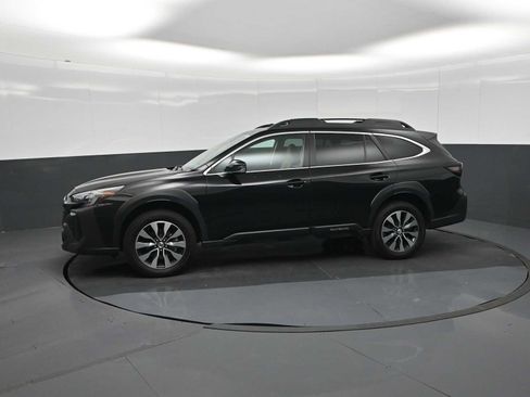 Used 2023 Subaru Outback Limited XT AWD/4WD image 4