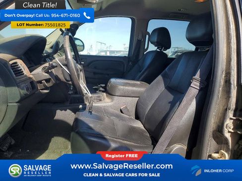 Used 2013 Chevrolet Suburban LT image 4