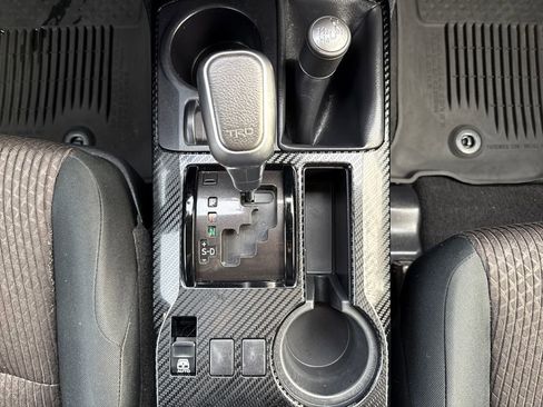 Used 2020 Toyota 4Runner TRD Off-Road image 25