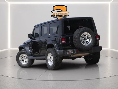 Used 2020 Jeep Wrangler Unlimited Sahara AWD/4WD image 3