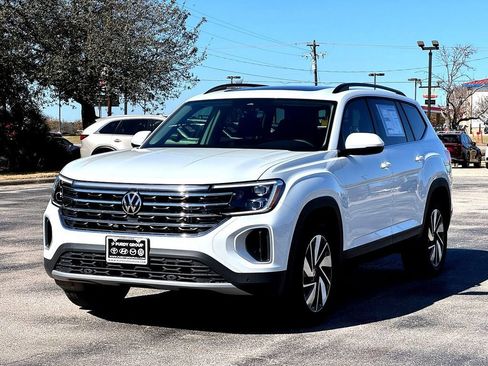 New 2026 Volkswagen Atlas SE image 4