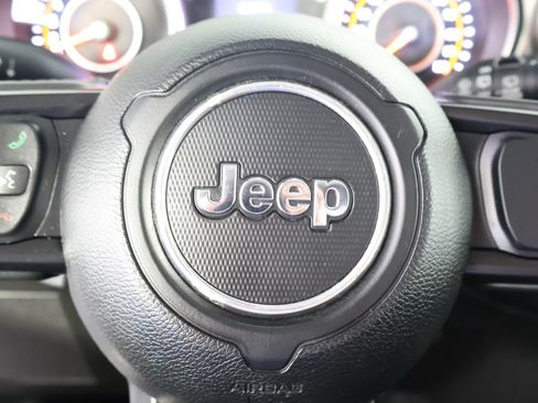 Used 2019 Jeep Wrangler Unlimited Sport S AWD/4WD image 29