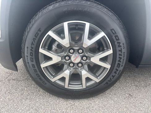 Used 2023 GMC Acadia SLE w/ Driver Convenience Package FWD image 32