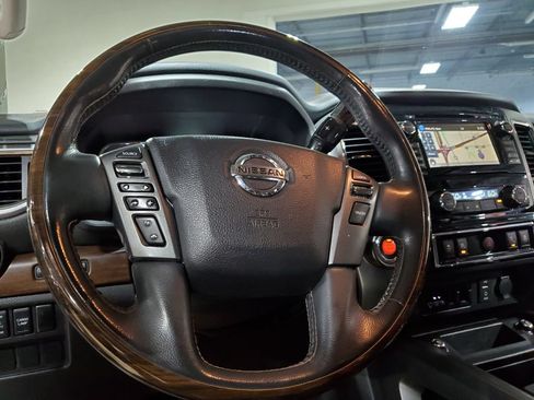 Used 2017 Nissan Titan Platinum Reserve RWD image 28