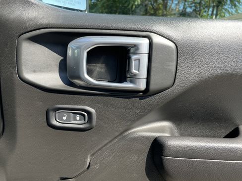 Used 2024 Jeep Wrangler Sport S w/ Convenience Group image 10