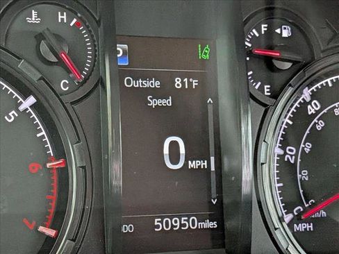 Used 2022 Toyota 4Runner SR5 image 5