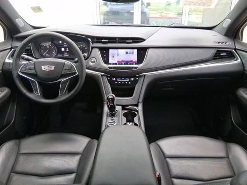 Used 2022 Cadillac XT5 Premium Luxury w/ LPO, ONYX Package image 7