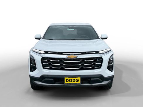 New 2026 Chevrolet Equinox LT w/ Safety and Technology Package FWD image 8