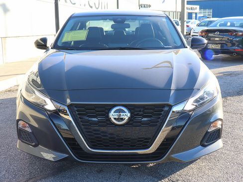 Used 2021 Nissan Altima 2.5 SR image 2