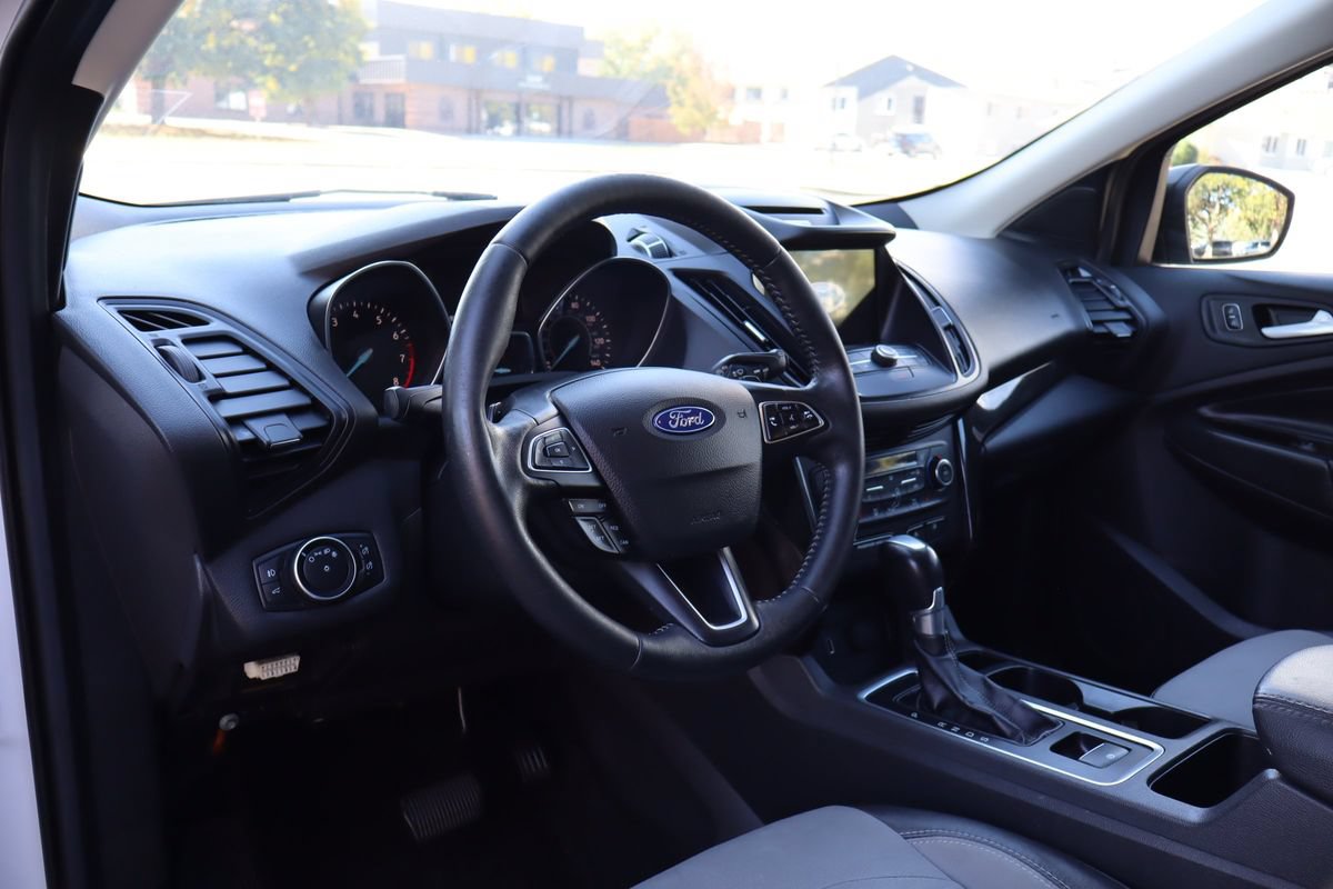 Used 2017 Ford Escape SE w/ Equipment Group 201A AWD/4WD image 15