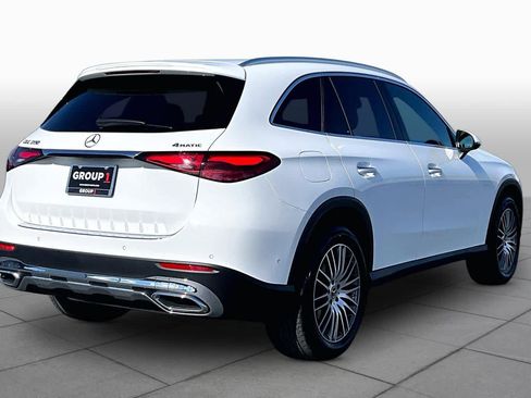 Used 2024 Mercedes-Benz GLC 300 4MATIC image 12
