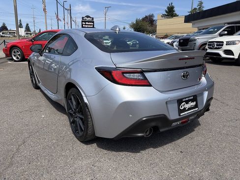 Used 2023 Toyota GR86 Premium RWD image 3