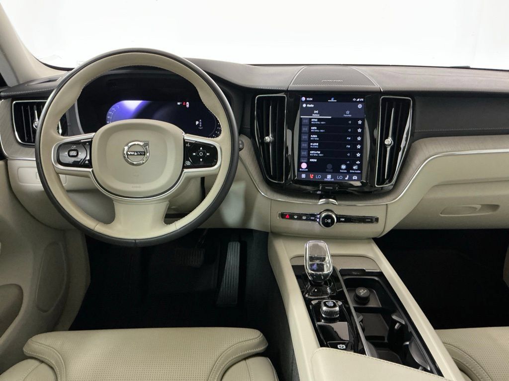 Used 2023 Volvo XC60 B5 Ultimate w/ Climate Package AWD/4WD image 9
