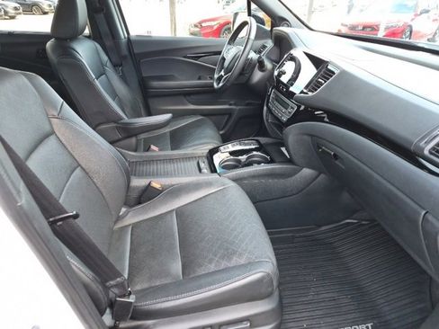 Used 2023 Honda Passport Elite image 14