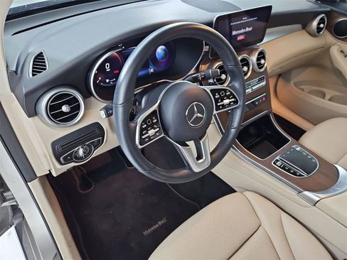 Used 2022 Mercedes-Benz GLC 300 4MATIC image 2