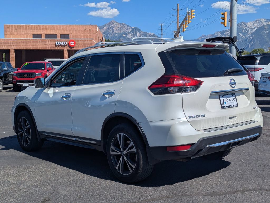 Used 2017 Nissan Rogue SL w/ SL Premium Package AWD/4WD image 7