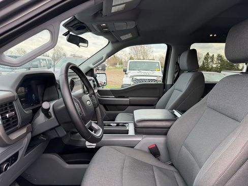 Used 2025 Ford F150 XLT w/ Equipment Group 301A Standard image 9