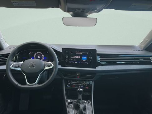 New 2026 Volkswagen Jetta SE FWD image 13